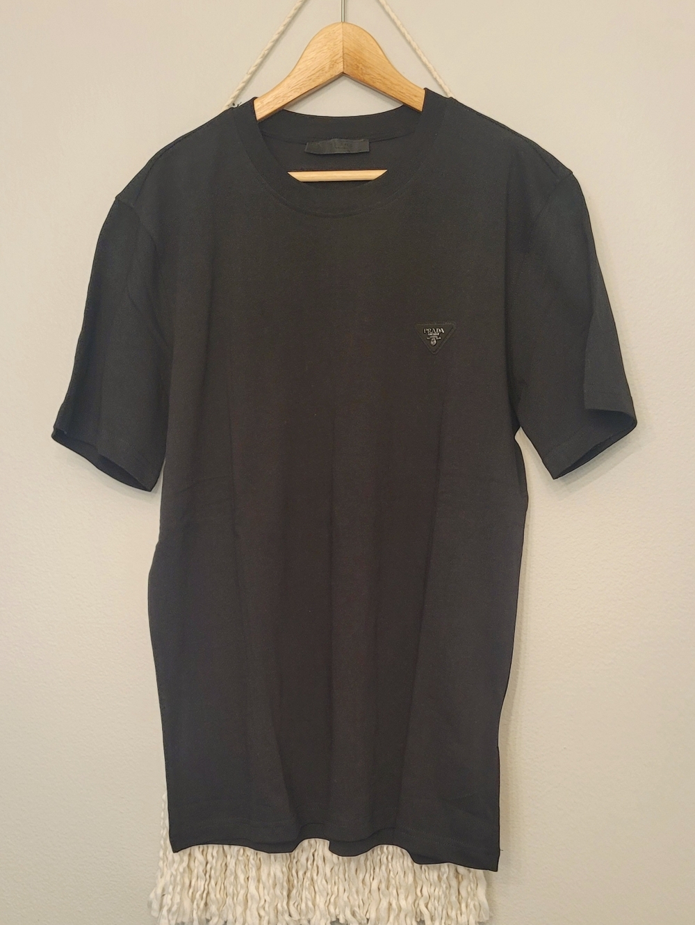 ✨️PRADA✨️Black T-Shirt✨️